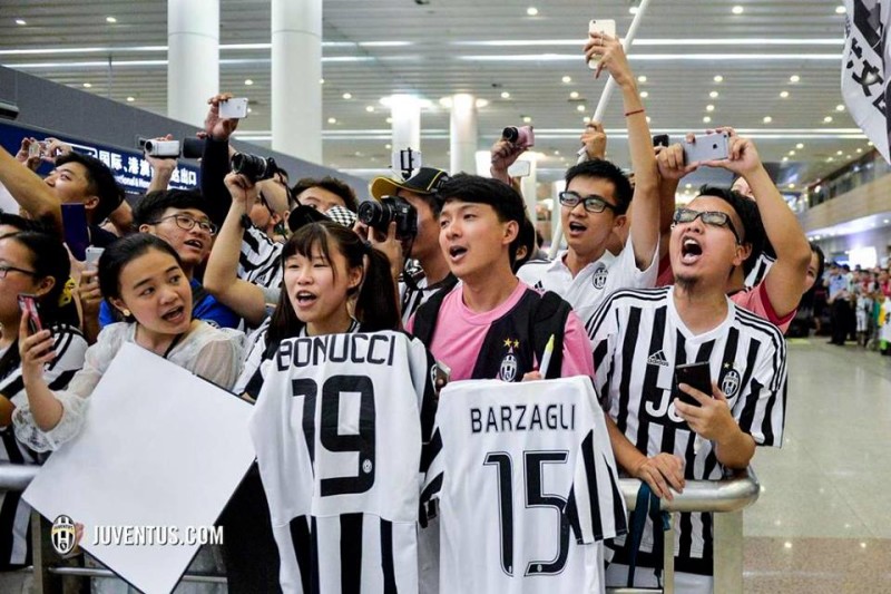 La Juventus firma a IMG para explotar su ‘merchandising’ en Asia