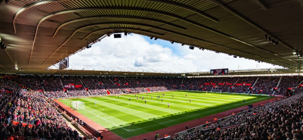 Southampton segue tendência e terá publicidade virtual em seus jogos