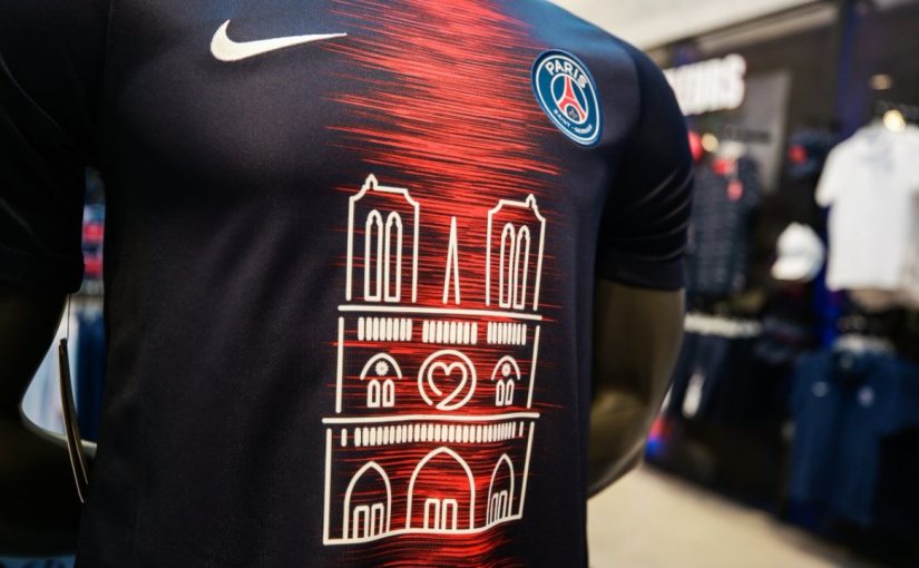 Camisa do PSG que homenageia Notre-Dame esgota em 30 minutos