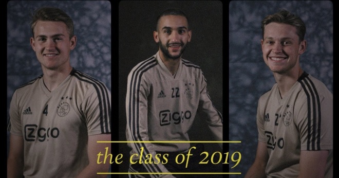Em vídeo emocionante, Ajax celebra feito da “Turma de 2019”