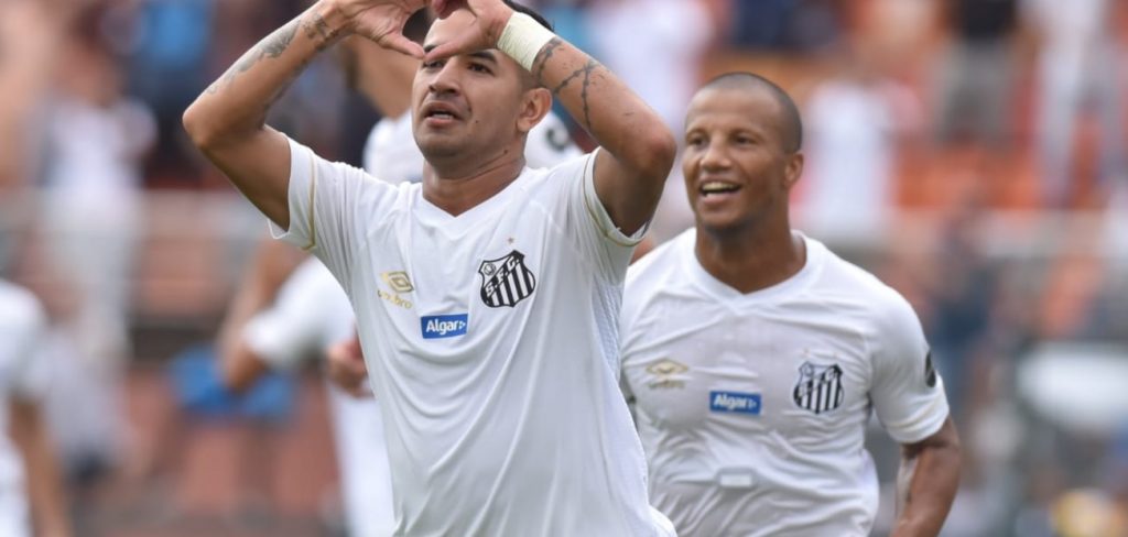 Algar renova com o Santos por mais uma temporada