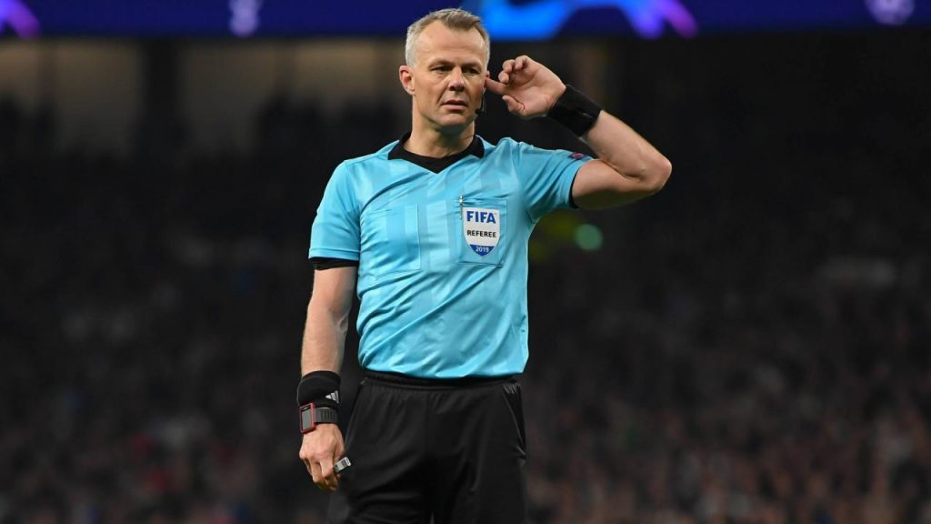 Macron fecha com UEFA para fornecer uniformes aos árbitros