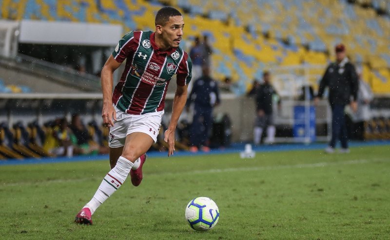 Fluminense encaminha acerto com a Umbro para 2020