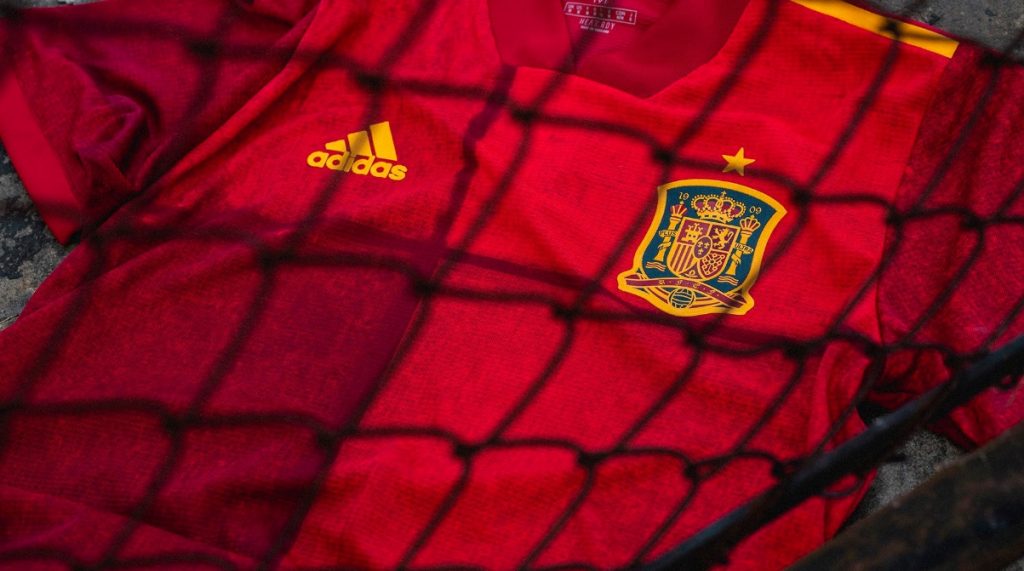 Após reviravolta, Federação Espanhola renova com Adidas até 2030