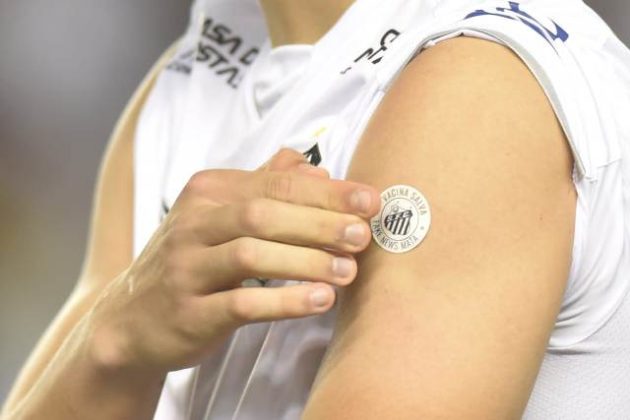 Santos FC faz ação para combater fake news contra vacinação