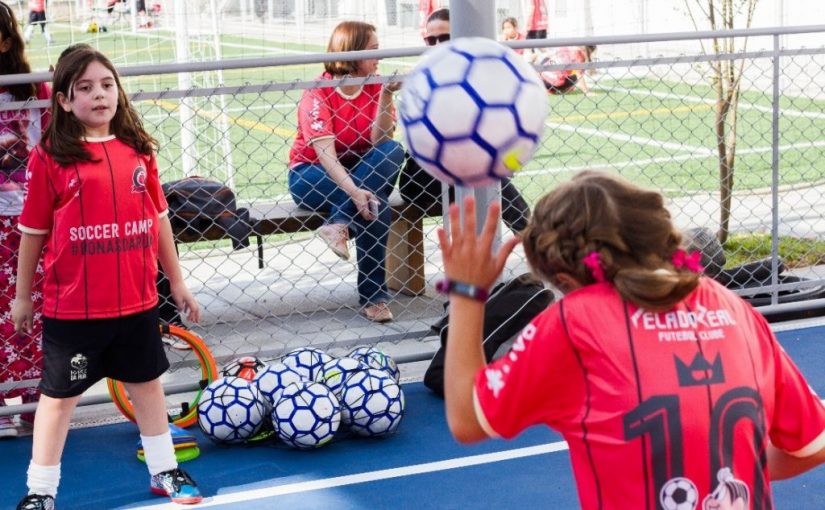 Turma da Mônica terá acampamento de futebol exclusivo para meninas