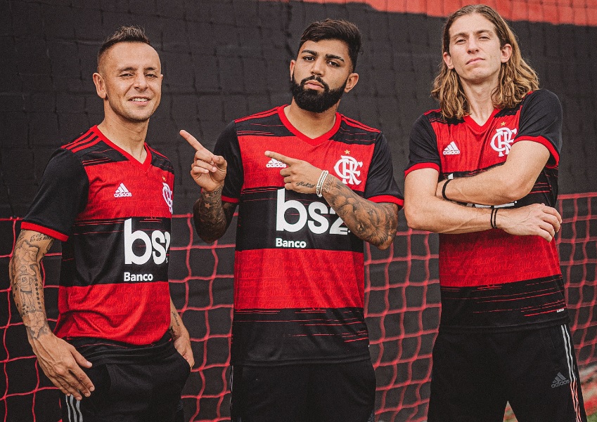 Com letra do hino oficial, Adidas lança nova camisa do Flamengo