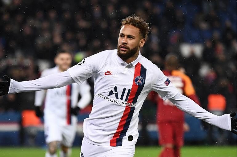 Campeão da Ligue 1, Paris Saint-Germain negocia patrocínio com a Oracle