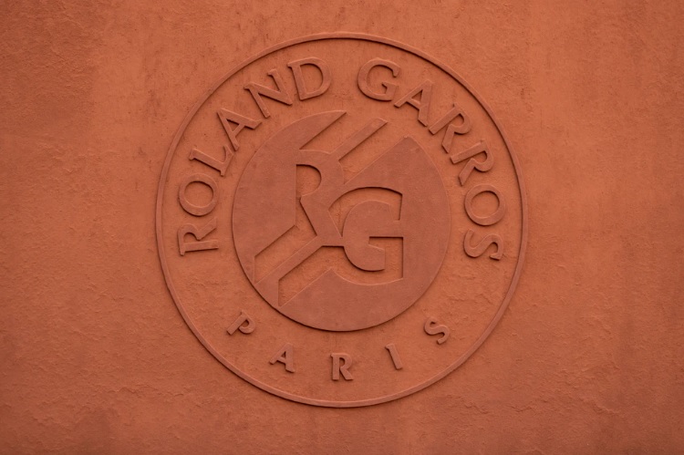 Coronavírus força adiamento de Roland Garros
