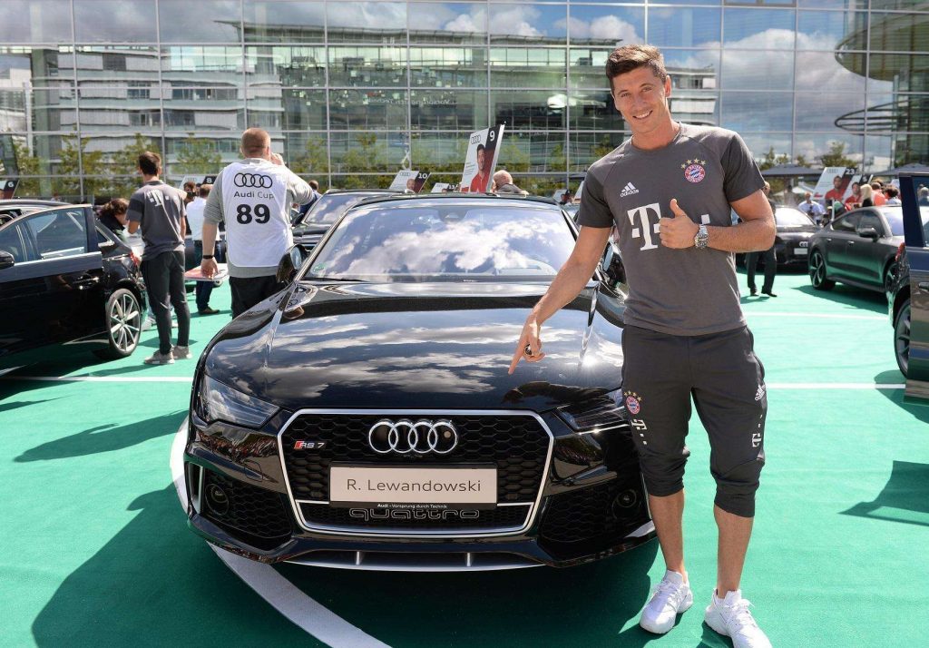 Bayern de Munique multa jogadores por utilizarem “carro errado”