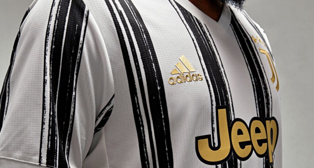 Juventus e Adidas lançam camisa para a temporada 2020/2021