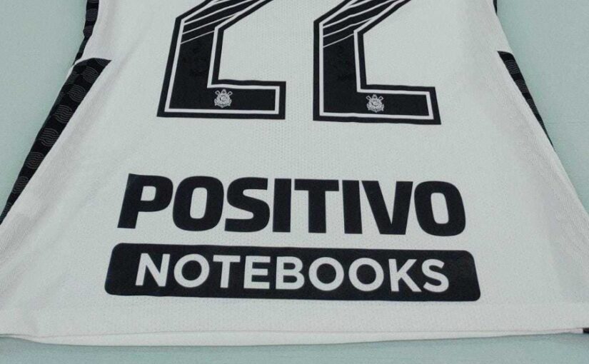 Corinthians oficializa retorno de patrocínio da Positivo