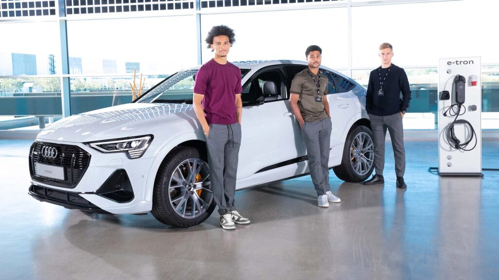 Audi promove carro elétrico em parceria com Bayern de Munique