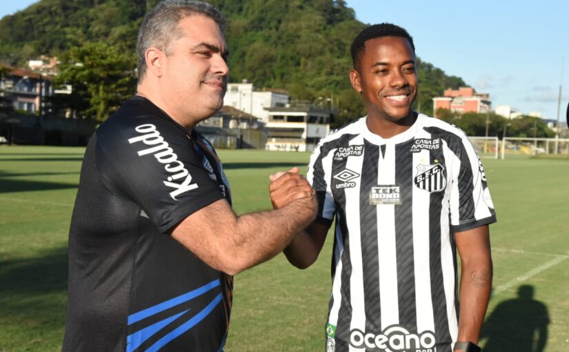 Santos e Robinho anunciam suspensão de contrato