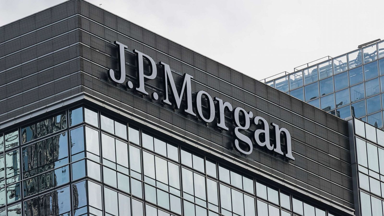 JP Morgan está testando blockchain privada.