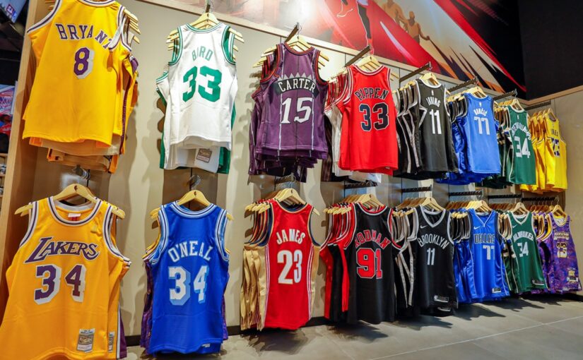 NBA expande varejo físico com seis novas unidades NBA Store no país