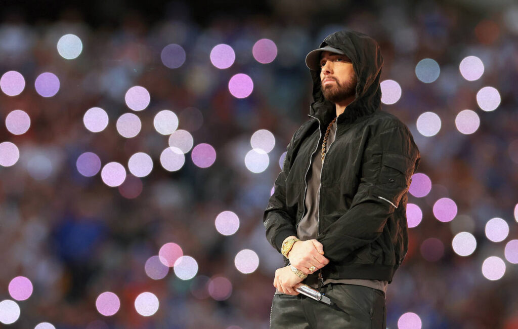 Eminem usa Air Jordan 3 exclusivo no Super Bowl LVI