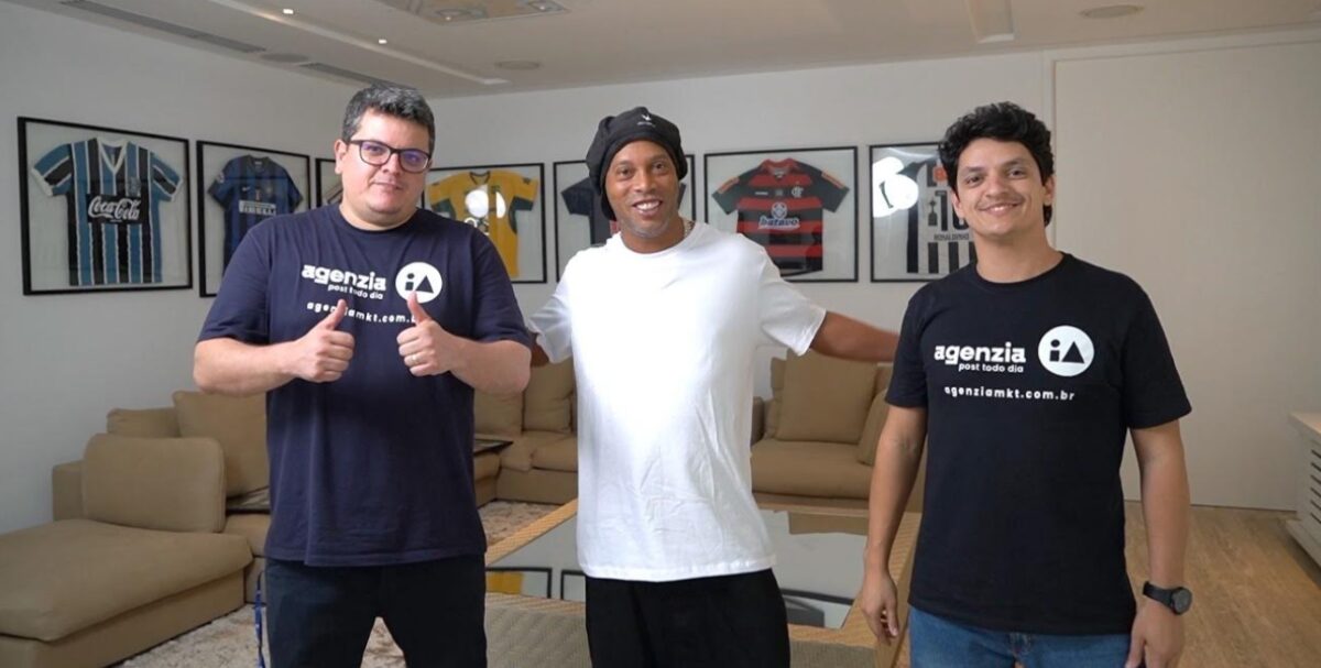 Ronaldinho Gaúcho é o novo embaixador da Agenzia Marketing