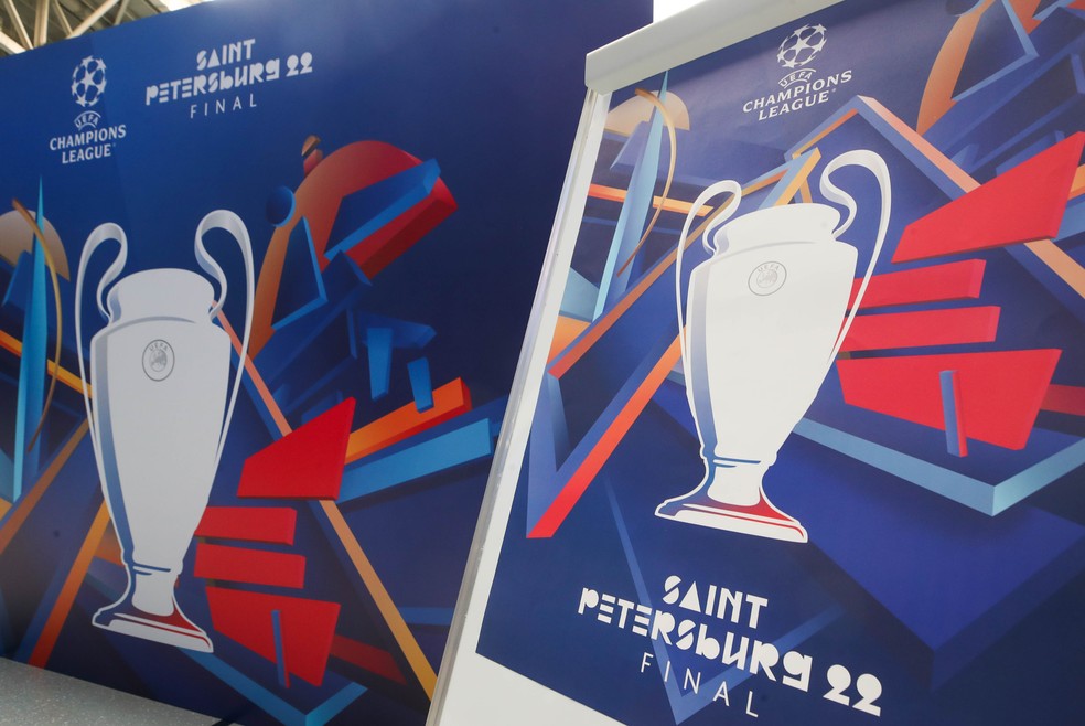 Após reunião, Uefa decide transferir final da Champions League da Rússia para França