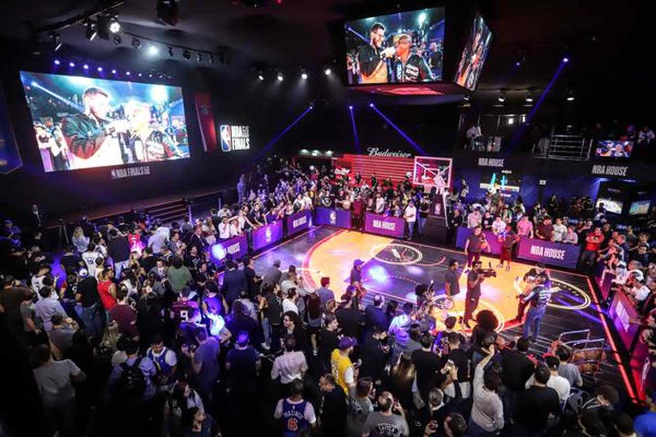NBA volta com 'NBA House' presencial com experiências imersivas para as  Finais - MKT Esportivo