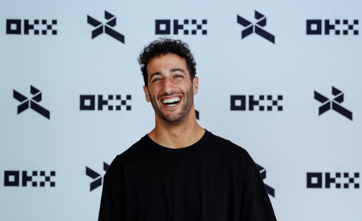 Após fechar com McLaren, OKX anuncia Daniel Ricciardo como embaixador