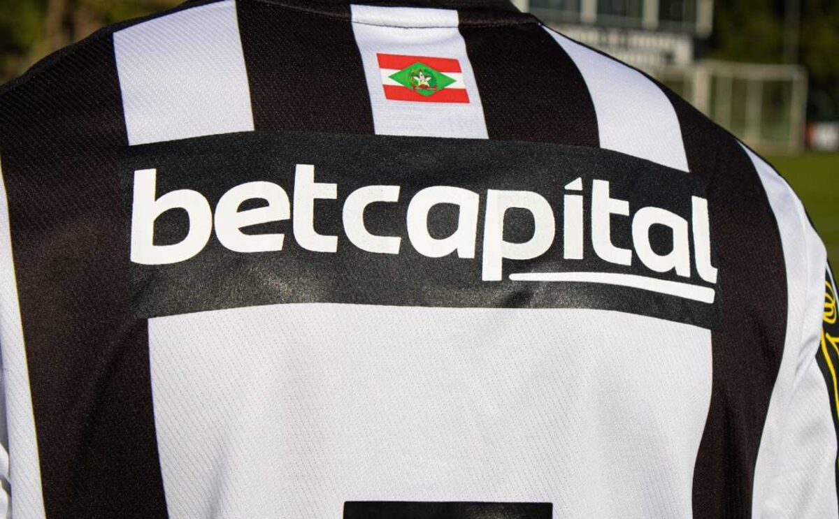 Figueirense anuncia patrocínio com o site de apostas BetCapital