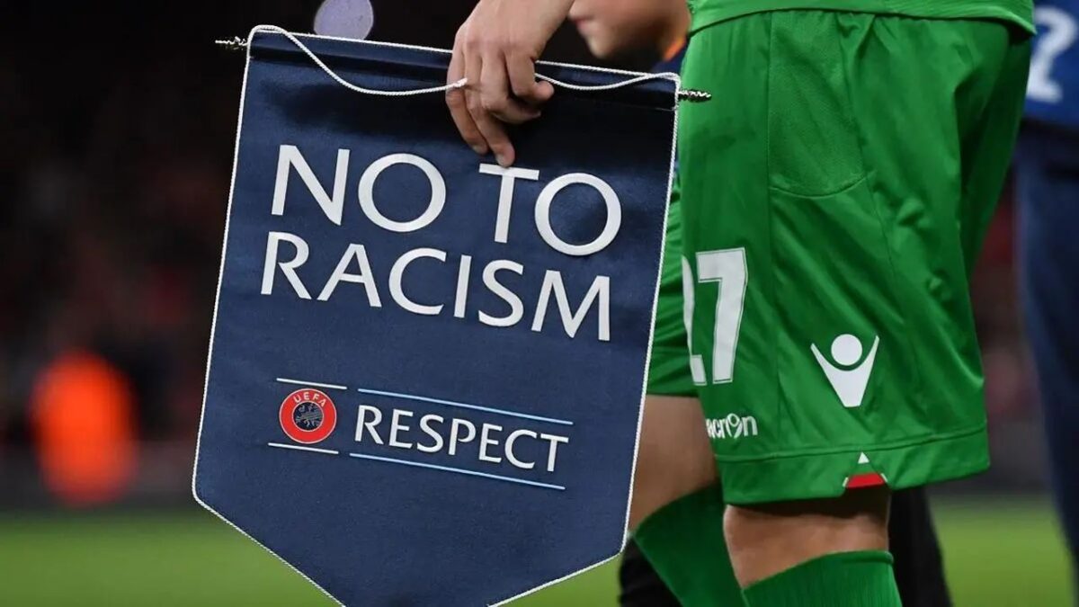 Uefa lança projeto para combater e apagar conteúdos racistas nas redes sociais