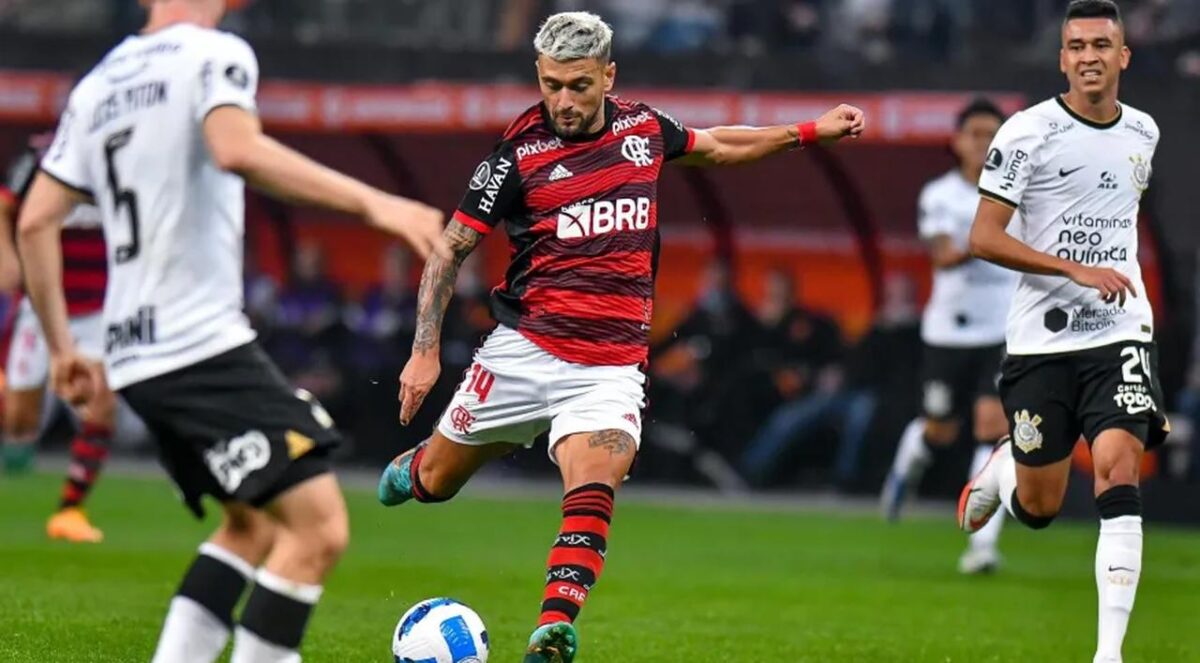 Com novela, Globo bate transmissão de Corinthians x Flamengo, pela Libertadores, no SBT