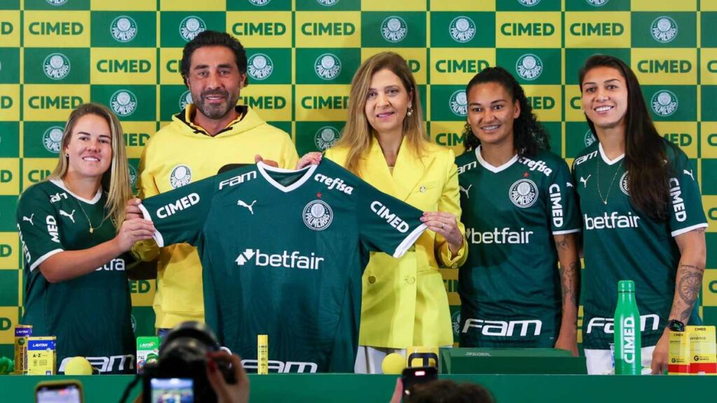 Com diversas entregas, Palmeiras oficializa Cimed até o fim de 2024