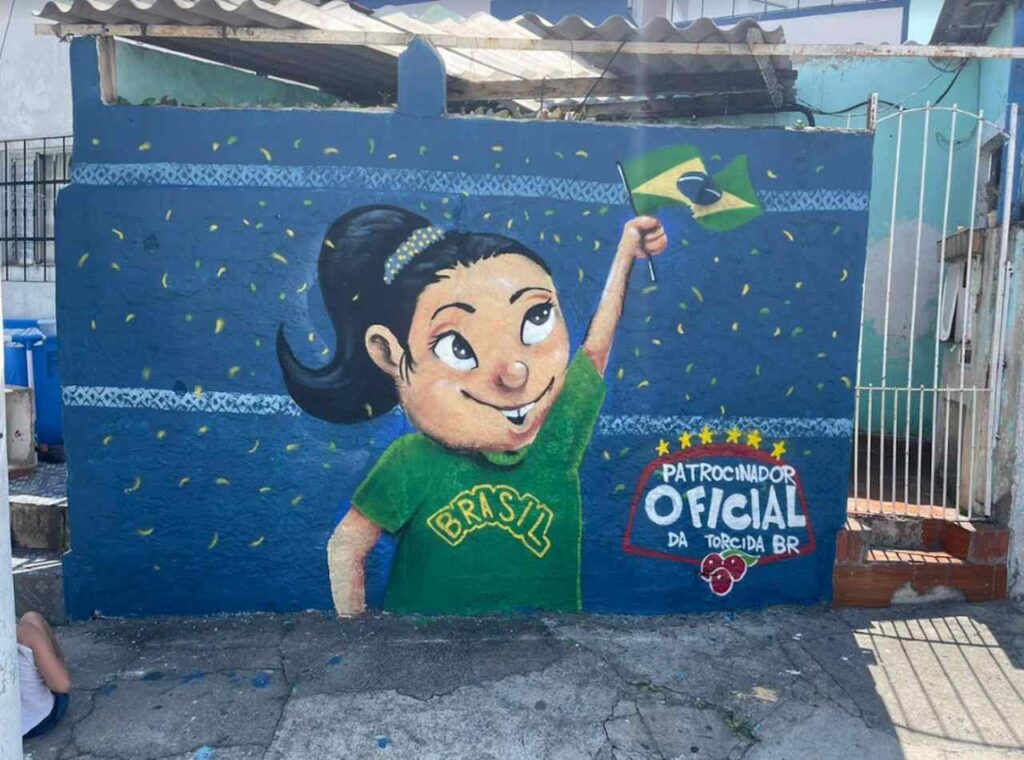 Guaraná Antarctica leva pinturas em muros em homenagem à Seleção para todo o país
