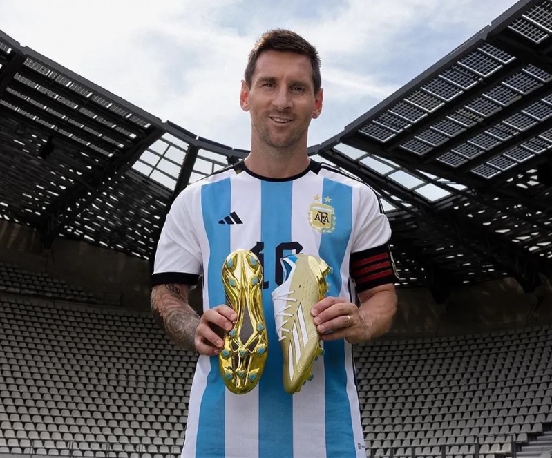 adidas apresenta chuteira que Lionel Messi usará na Copa do Mundo