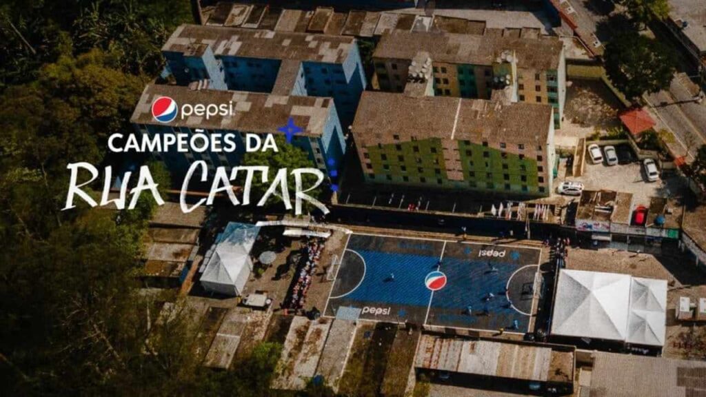 Pepsi Black realiza torneio em rua com nome do país-sede da Copa do Mundo