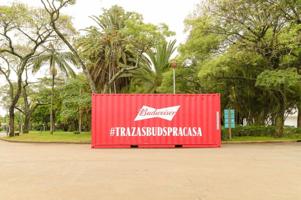 Parque do Ibirapuera, em São Paulo, amanhece com entrega especial de Budweiser