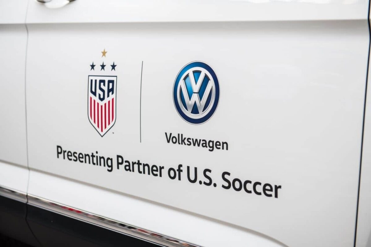 Volkswagen renova patrocínio às seleções de futebol dos EUA