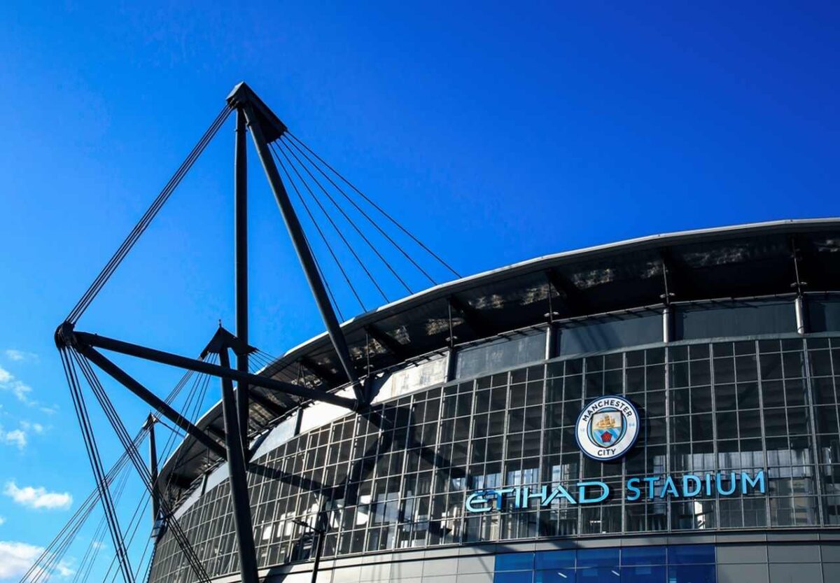 Manchester City usará inteligência artificial para gerenciar público no Etihad Stadium