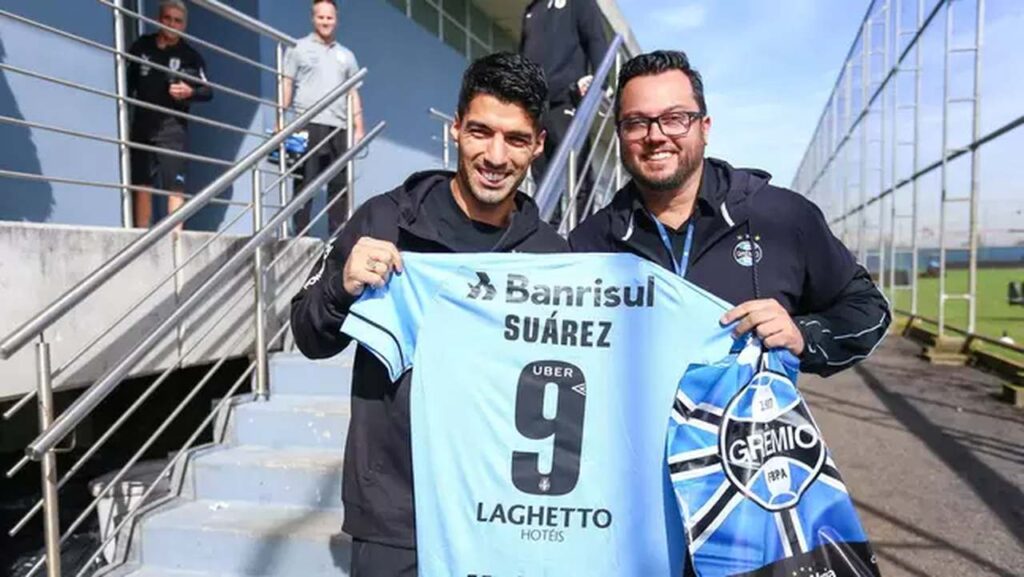 Perto de ser contratado, Luis Suárez já impacta negócios no Grêmio