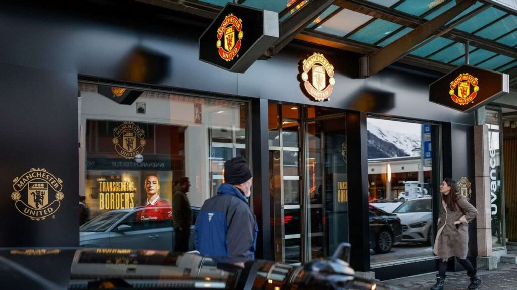 Manchester United abre salão de luxo, em Davos, nos Alpes Suíços
