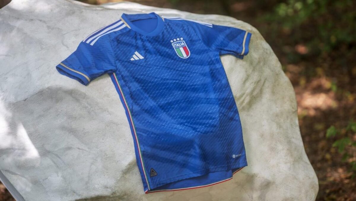Adidas apresenta primeiros uniformes de sua nova parceria com a Itália