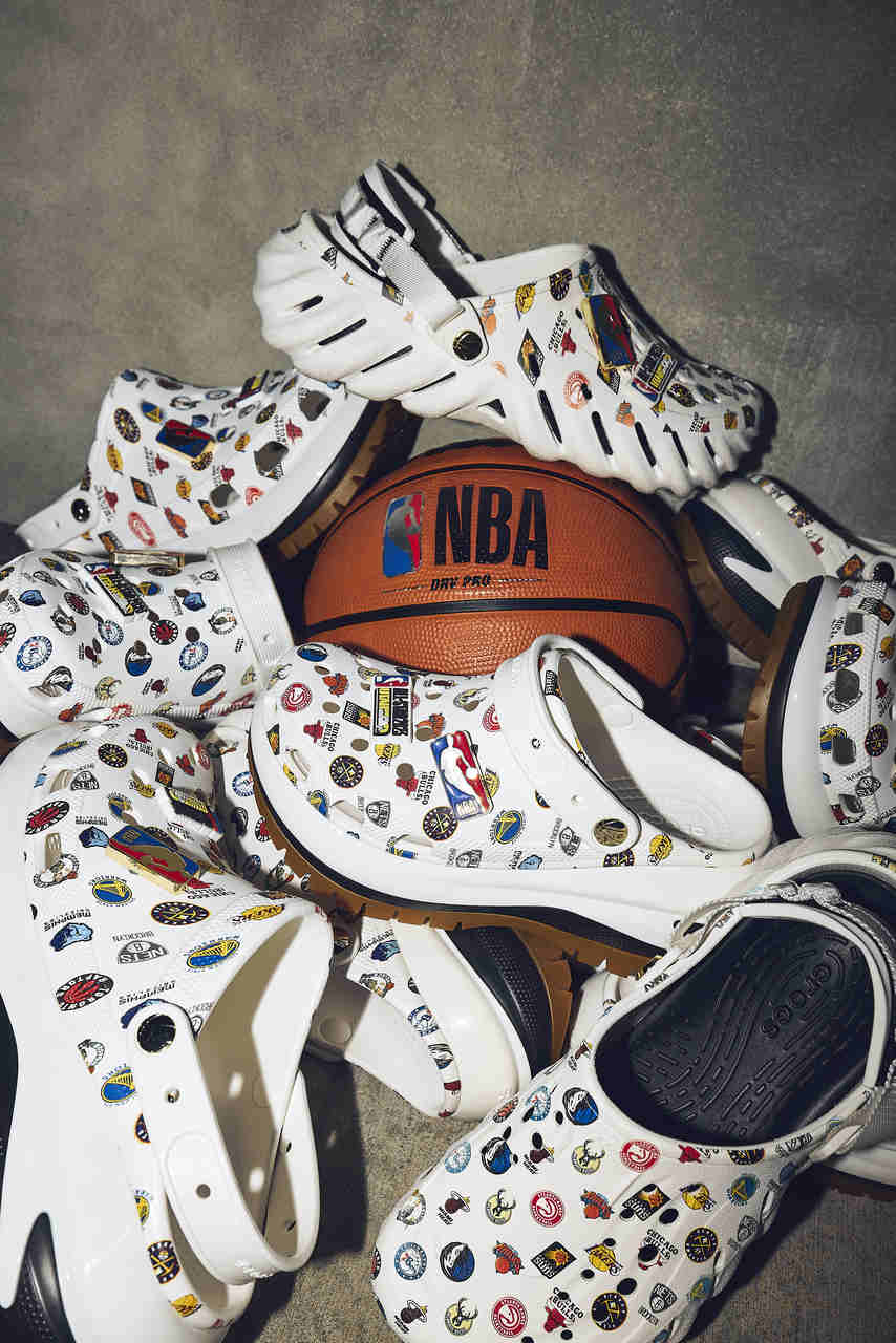 Crocs apresenta colaboração inédita com a NBA
