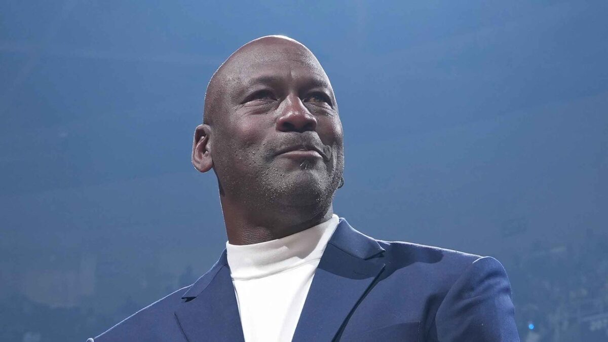 Michael Jordan pode vender sua participação no Charlotte Hornets