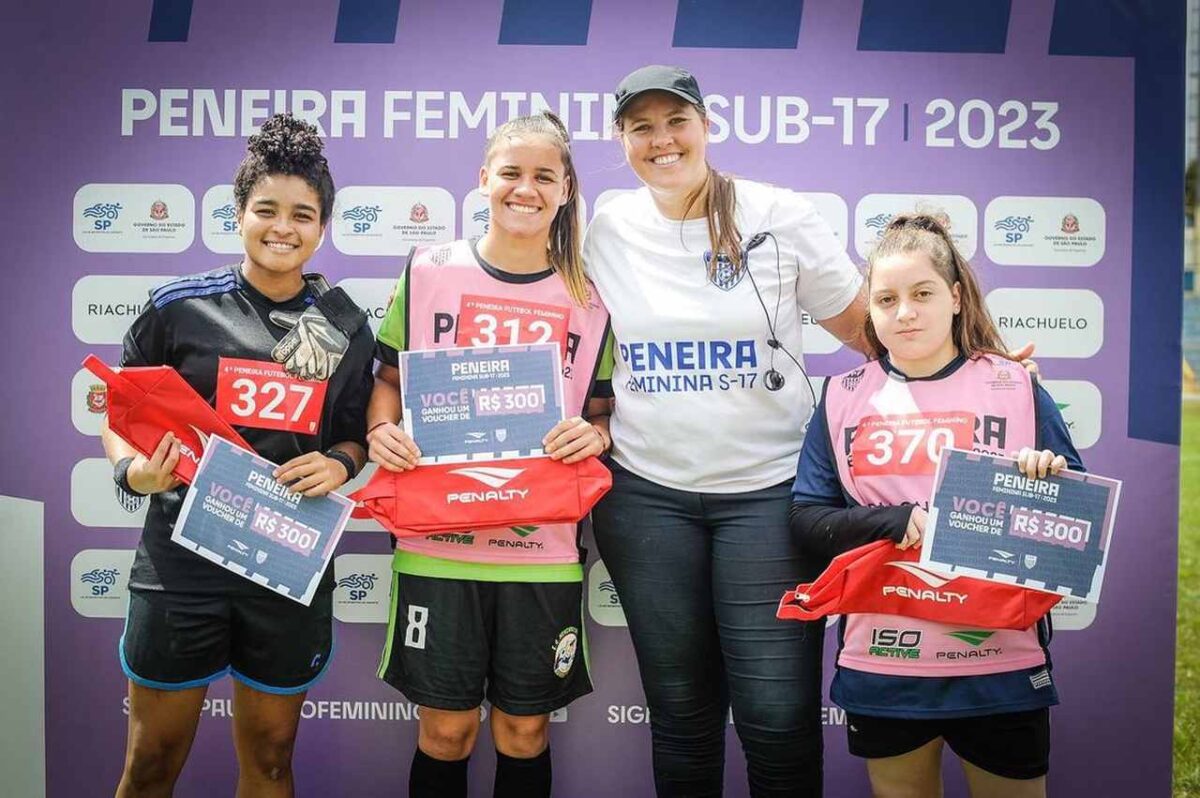 Em parceria com FPF, Penalty apoia peneiras de futebol feminino e premia participantes