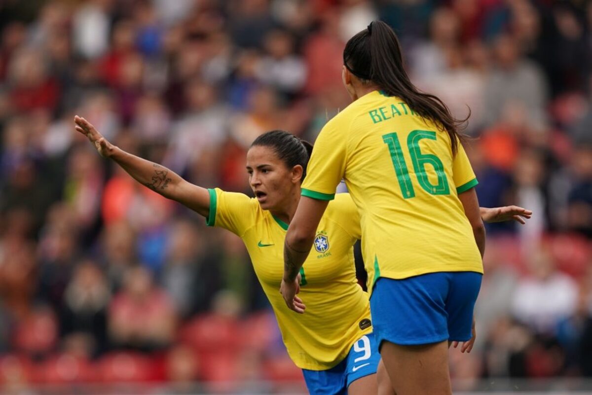 Visa anuncia patrocínio a Debinha e mais 32 jogadoras da Copa do Mundo Feminina 2023