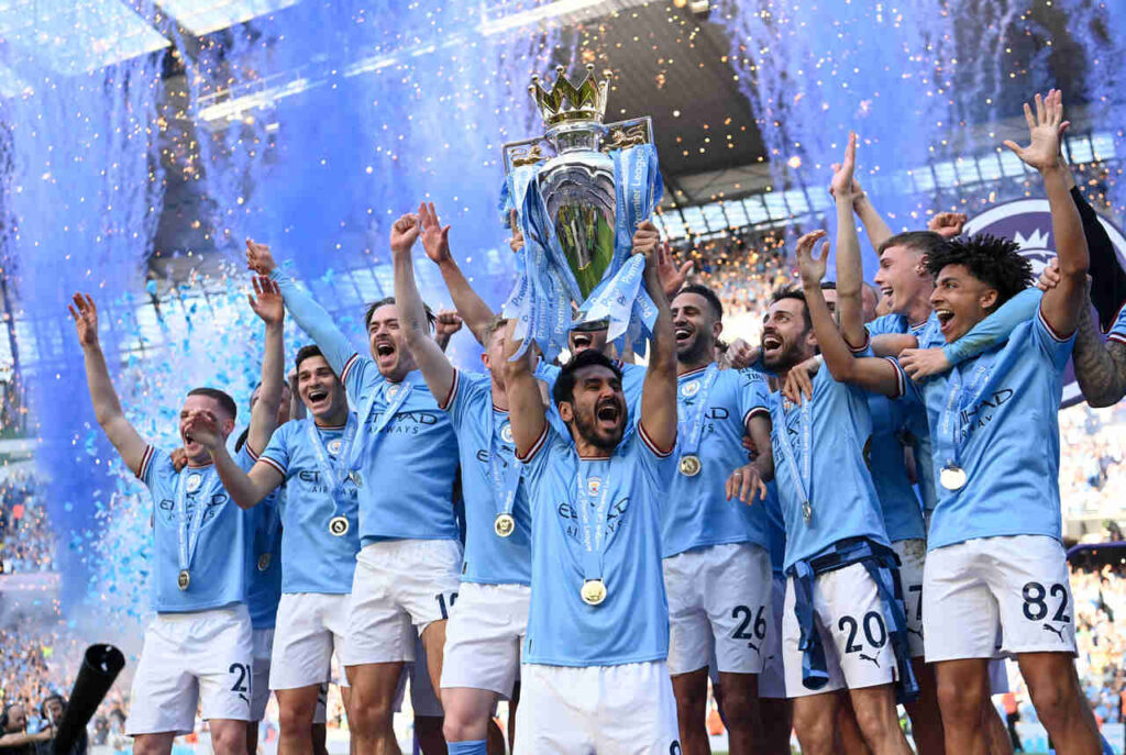 Manchester City foca em premiação histórica com possível tríplice coroa