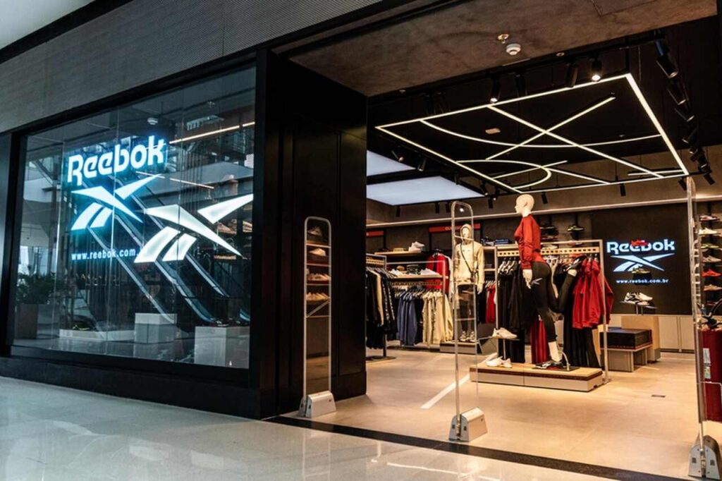 Reebok inaugura sua primeira loja física em São Paulo