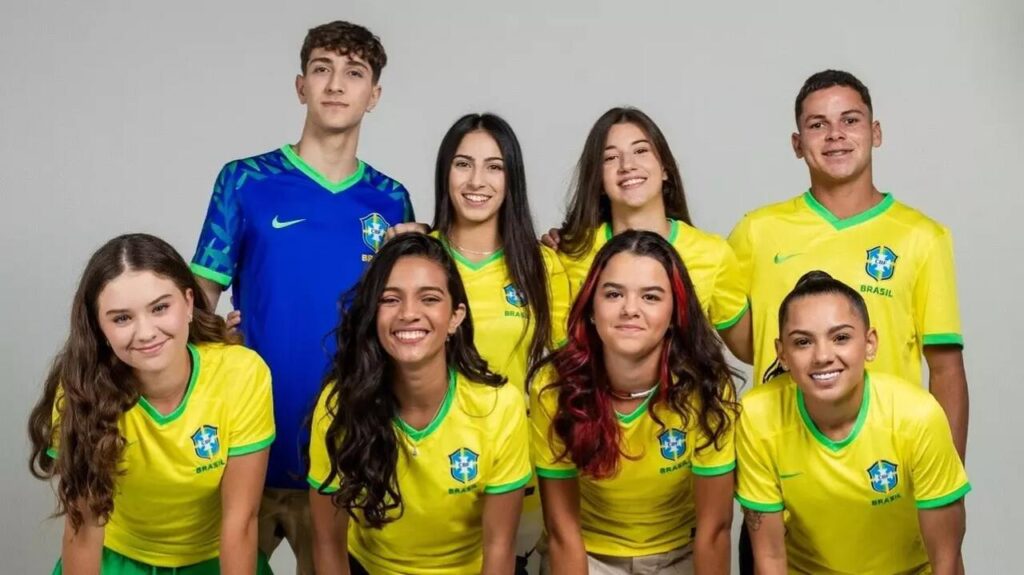Com Rayssa Leal, jovens atletas lançam manifesto em apoio à seleção feminina de futebol