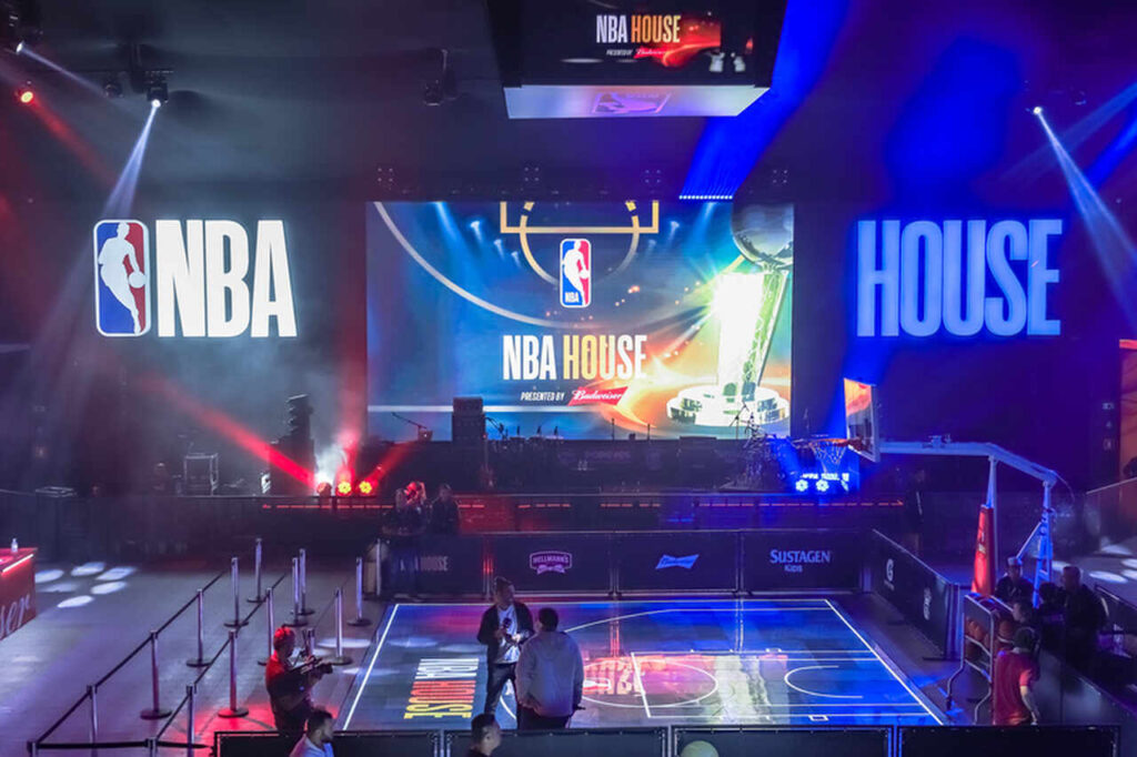 Com diversas atrações e atividades, NBA House abre as portas nesta quinta