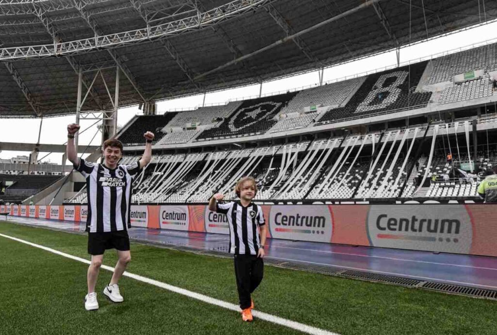 Centrum promove encontro entre torcedores que viralizaram e jogadores do Botafogo