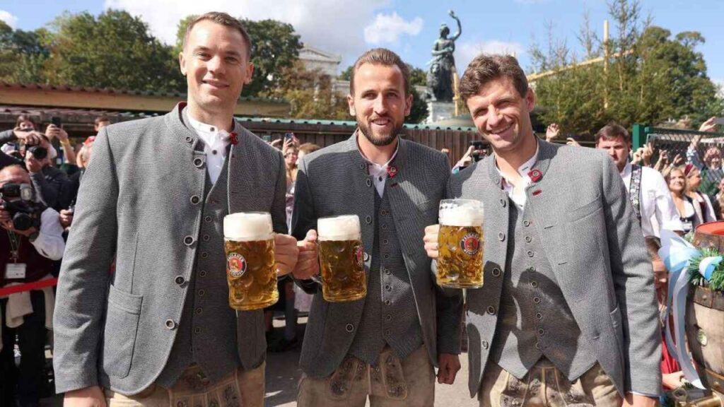 Patrocinado pela Paulaner, Bayern de Munique visita a Oktoberfest