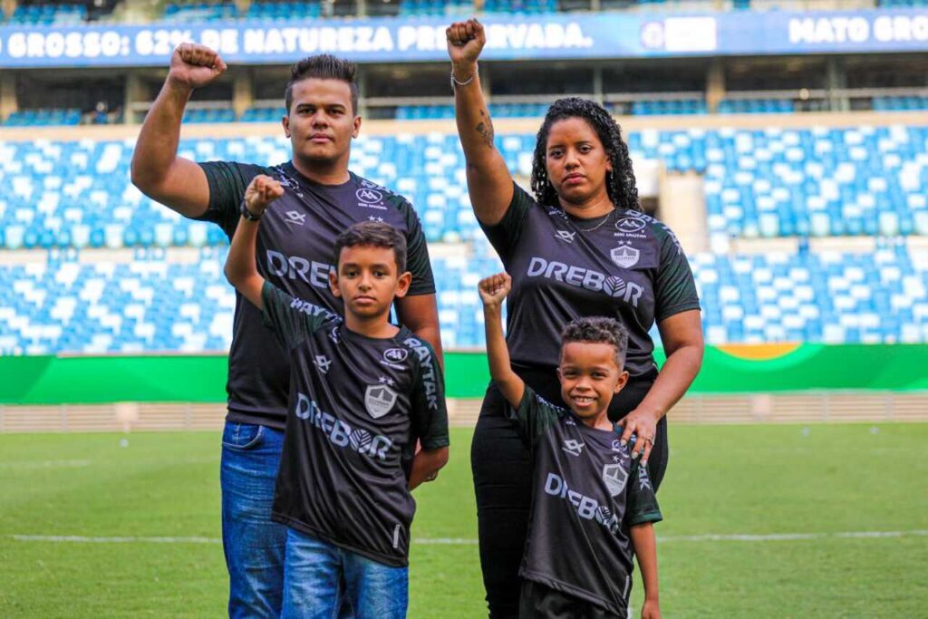 Cuiabá e Agro Amazônia lançam camisa em homenagem ao Dia da Consciência Negra