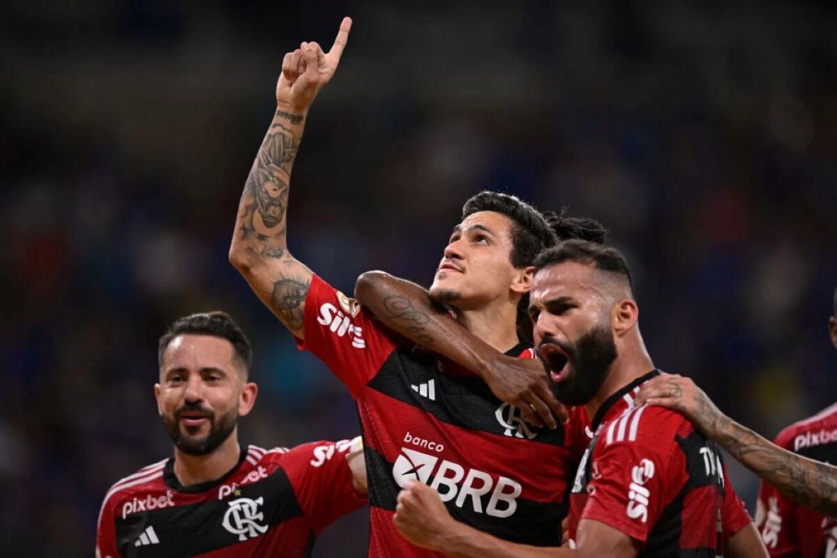 Patrocinador do Flamengo, Mercado Livre utilizará uniforme do clube para promover cupons de Black Friday